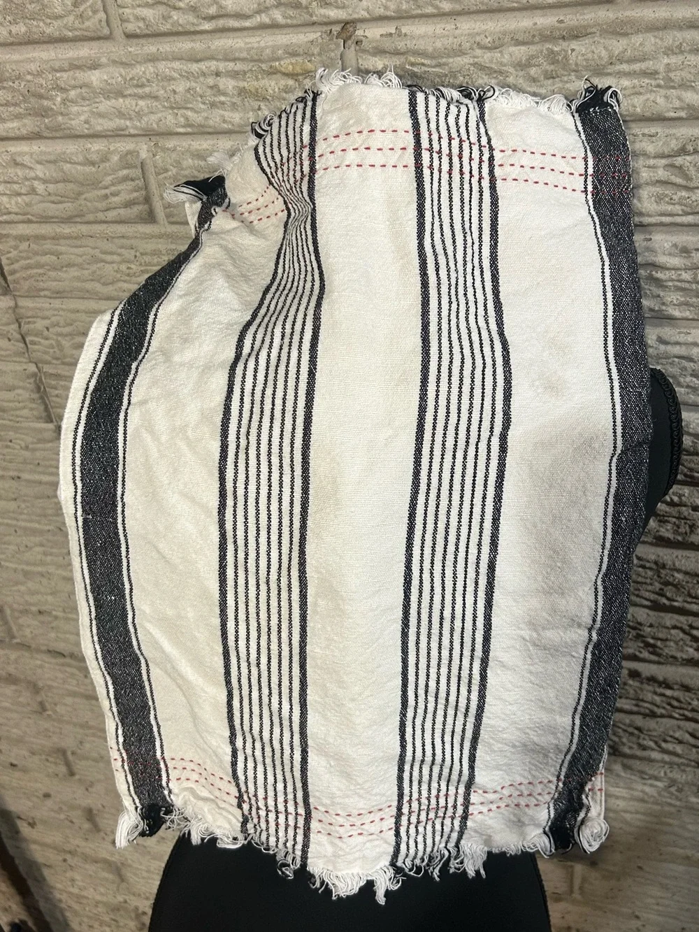 Striped Woven Double-Lined Placemats Lot of 6 Gray Stripes with Red Stitching